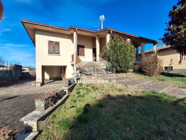 Case e ville in vendita di 240 m²