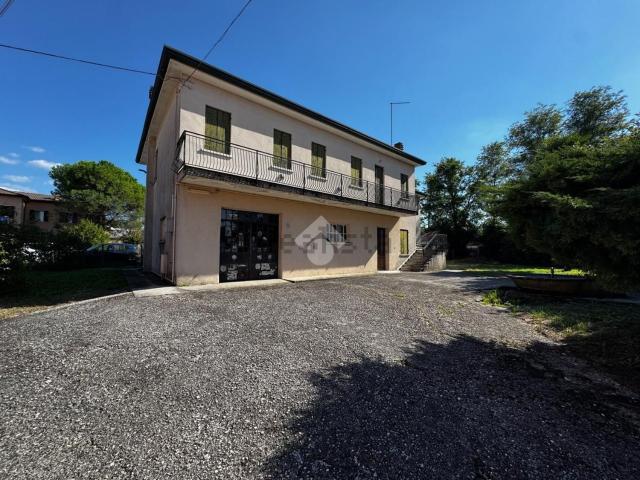 Case e ville in vendita di 240 m² in Via Cal del Brolo, 20