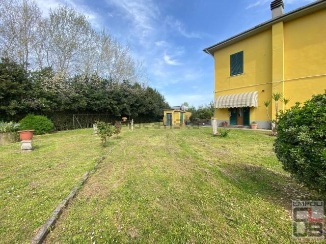 Case e ville in vendita di 240 m² in Via Capocavallo, 3
