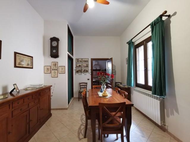 Case e ville in vendita di 240 m² in Via Casa Santa, 40