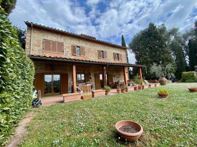 Case e ville in vendita di 240 m² in Via di pancole