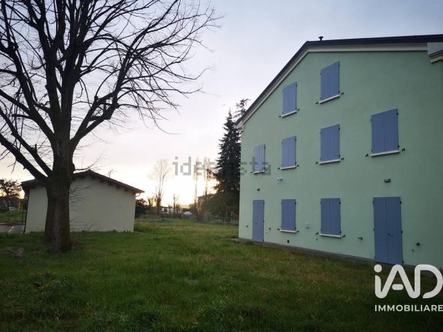 Case e ville in vendita di 240 m² in Via Ferrino