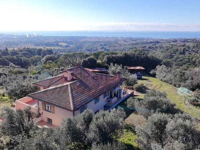 Case e ville in vendita di 240 m² in Via Molino a Vento