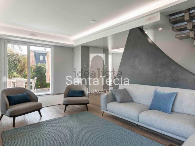 Case e ville in vendita di 240 m² in Via Monte Resegone, 14