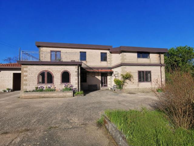 Case e ville in vendita di 240 m² in Via Maggiano