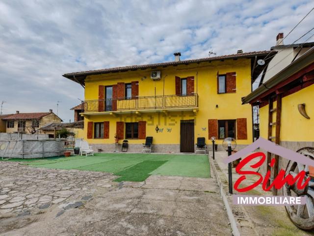 Case e ville in vendita di 240 m² in Via San Martino