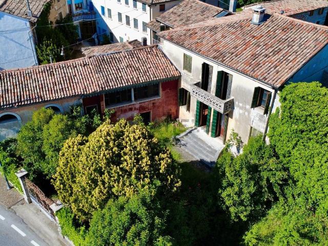Case e ville in vendita di 240 m² in Via San Antonio, 7
