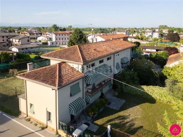 Case e ville in vendita di 240 m² in Via San Giovanni