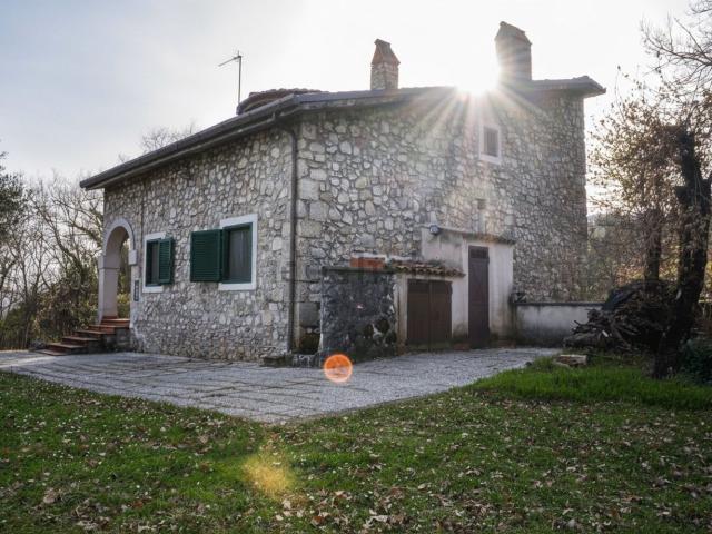 Case e ville in vendita di 240 m² in Via Sant&apos Andrea