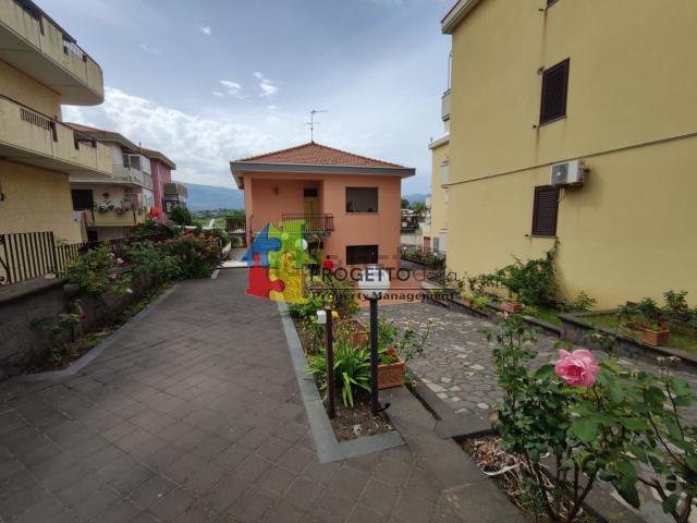 Case e ville in vendita di 240 m² in Via Spiaggia