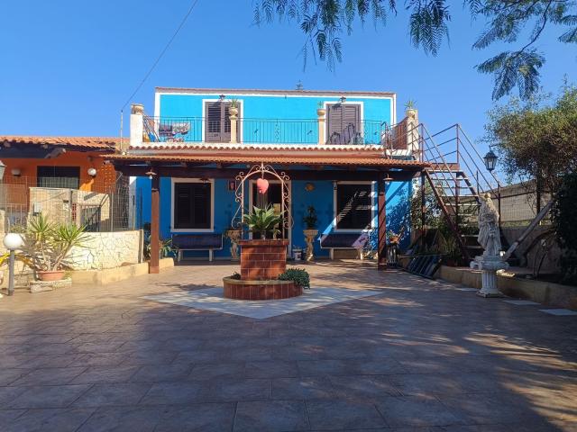 Case e ville in vendita di 240 m² in Contrada zafaglione