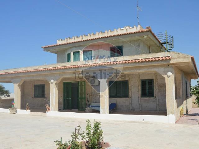Case e ville in vendita di 240 m² in Contrada Guastella