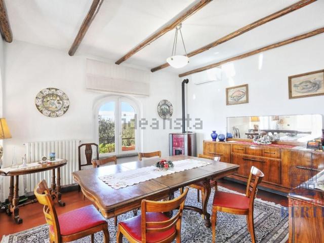 Case e ville in vendita di 240 m² in Località I Loti