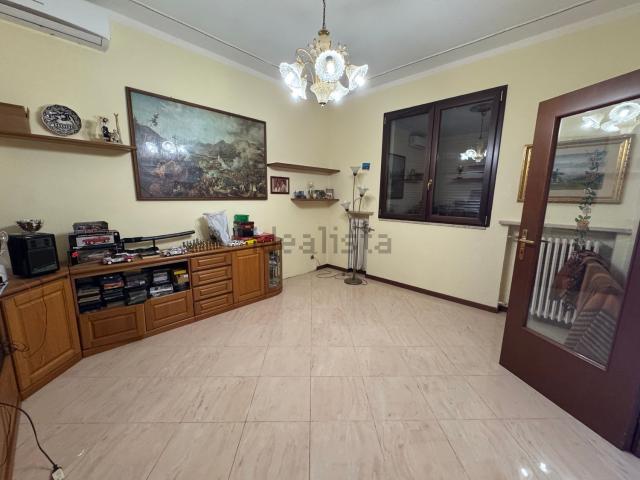 Case e ville in vendita di 240 m² in Piazza Repubblica