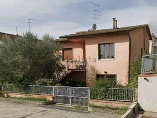 Case e ville in vendita di 241 m²