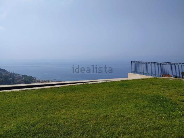 Case e ville in vendita di 241 m²