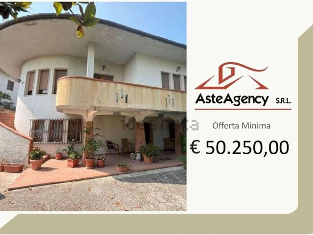 Case e ville in vendita di 241 m² in Via Costa del Monte, 140