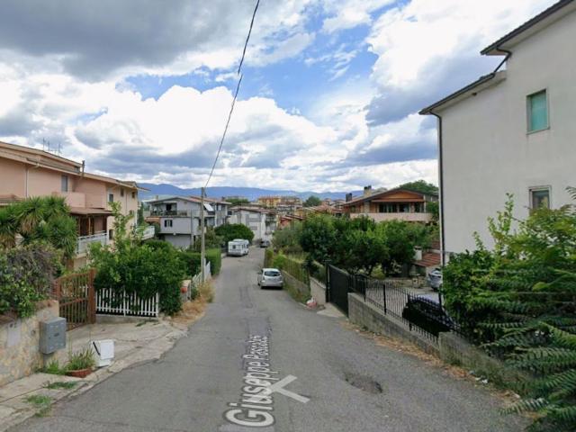 Case e ville in vendita di 241 m² in Via Giuseppe Pascaletti