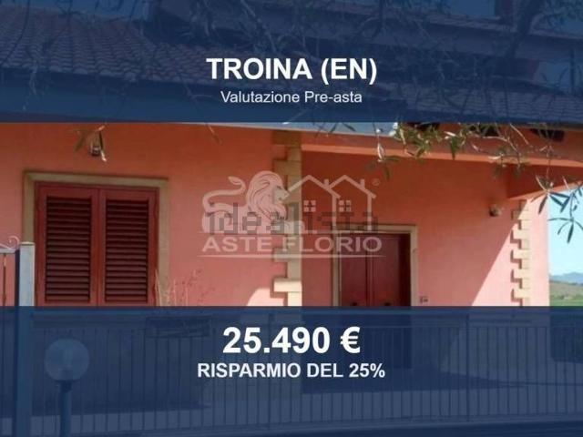 Case e ville in vendita di 242 m² in Strada Statale 575