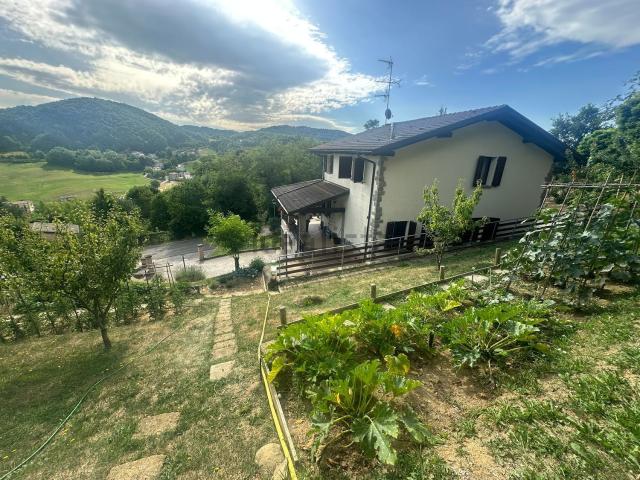 Case e ville in vendita di 243 m²