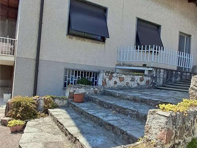 Case e ville in vendita di 243 m²