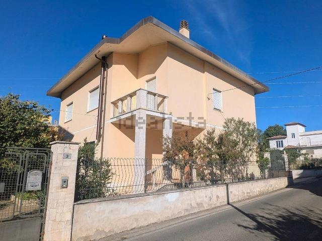 Case e ville in vendita di 243 m²
