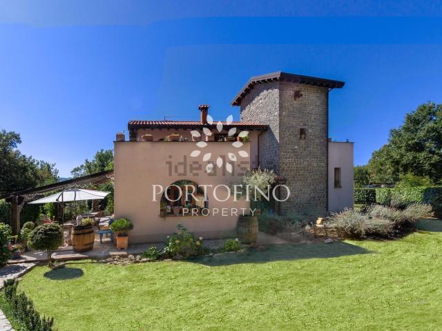 Case e ville in vendita di 243 m²