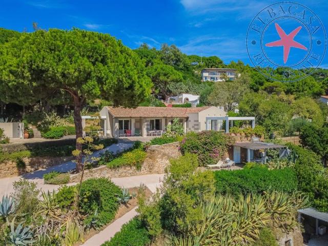 Case e ville in vendita di 244 m²
