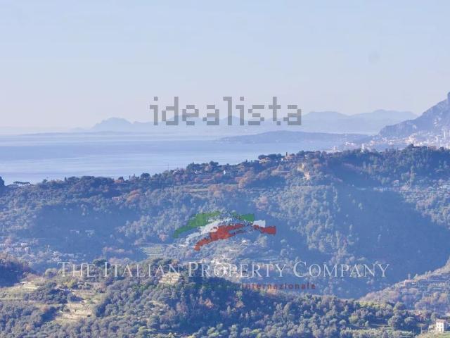 Case e ville in vendita di 244 m²