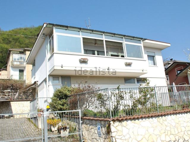 Case e ville in vendita di 245 m²