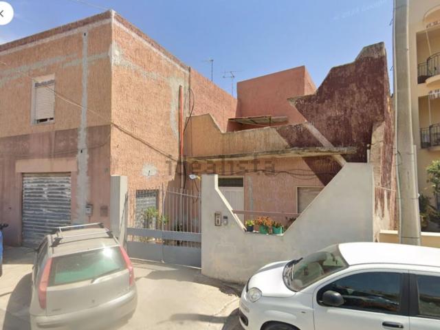 Case e ville in vendita di 245 m² in Via Alpi