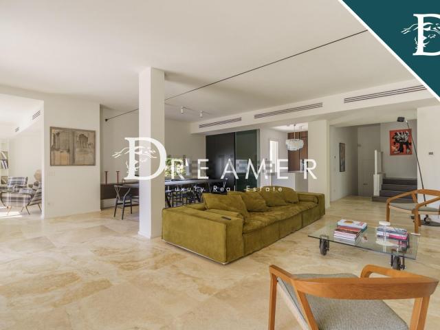 Case e ville in vendita di 245 m² in Via G. Amendola, 77