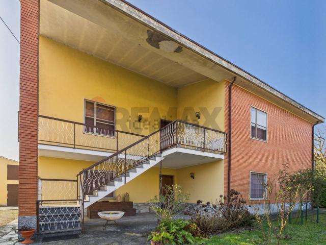 Case e ville in vendita di 245 m² in Via Giovanni XXIII, 2