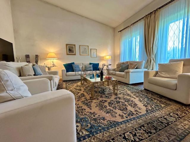 Case e ville in vendita di 245 m² in Via di Pulica, 50056