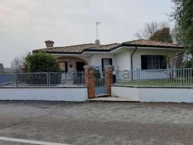 Case e ville in vendita di 245 m² in Via Monte Cavallo