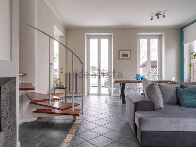 Case e ville in vendita di 245 m² in Via Marconi, 22