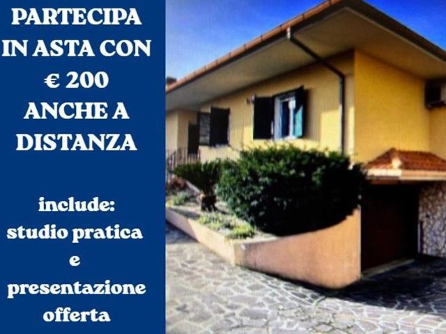 Case e ville in vendita di 245 m² in Via Marte, 3