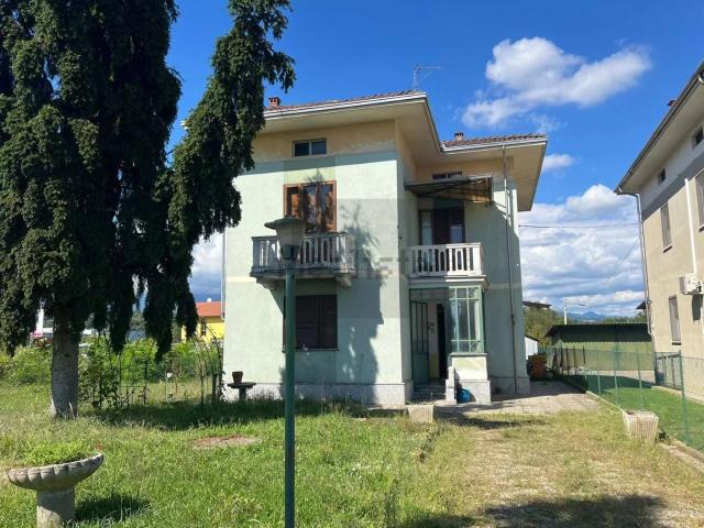 Case e ville in vendita di 246 m²