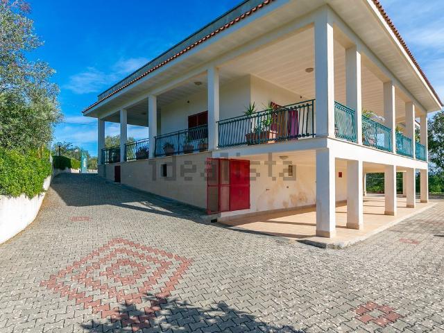 Case e ville in vendita di 246 m² in Contrada Pascarosa, 1