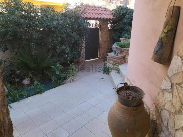 Case e ville in vendita di 247 m² in Via Francesco Trombadori
