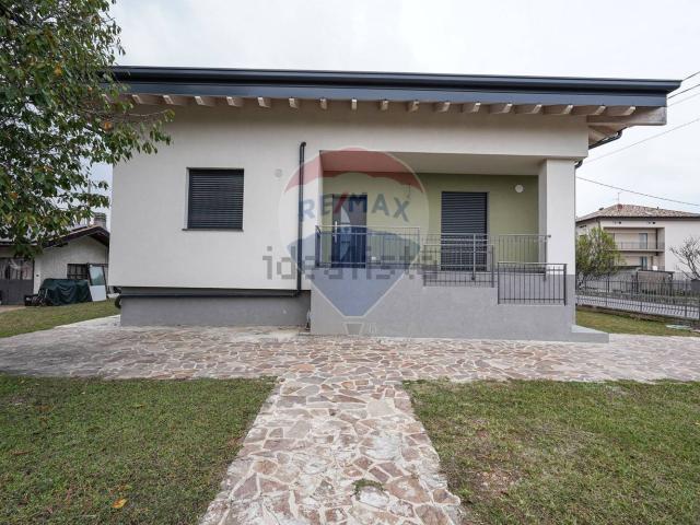Case e ville in vendita di 247 m² in Via San Gaudenzio, 12