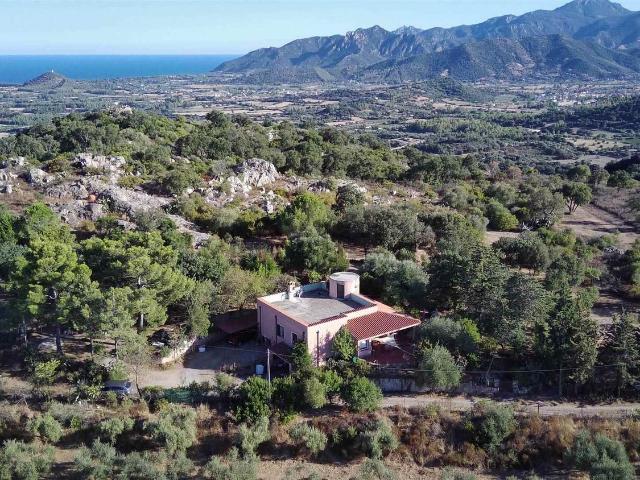 Case e ville in vendita di 247 m² in Località Sa Puliga