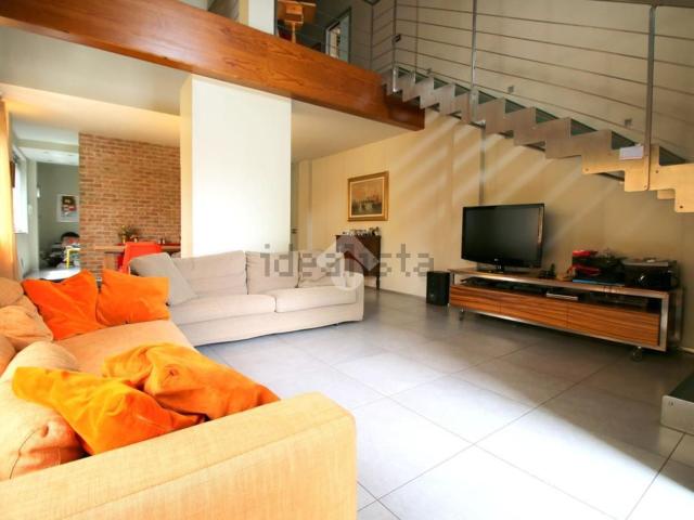 Case e ville in vendita di 248 m² in Via 4 Novembre, 794