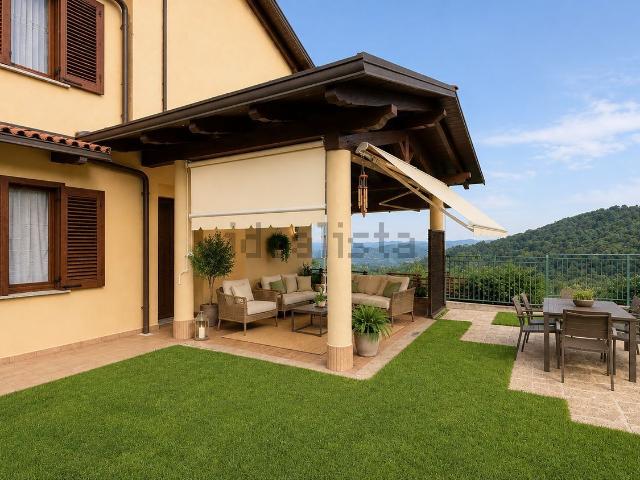 Case e ville in vendita di 248 m² in Strada della Marca