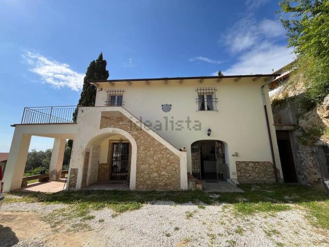 Case e ville in vendita di 249 m²
