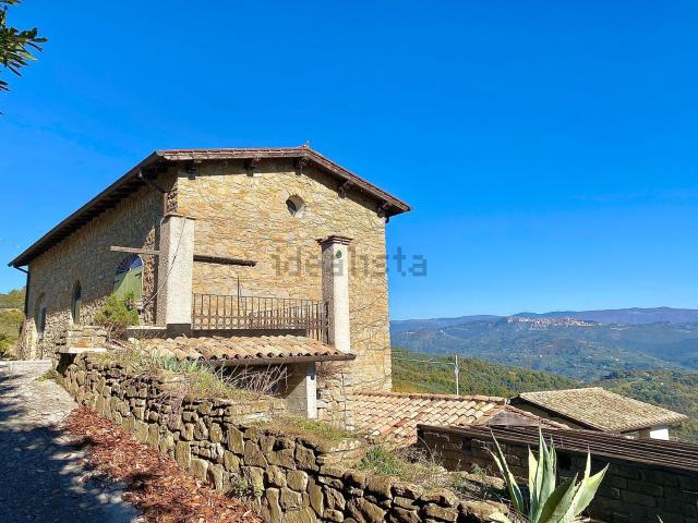 Case e ville in vendita di 249 m² in Strada Provinciale 33a