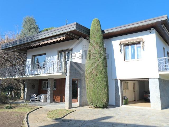Case e ville in vendita di 250 m²