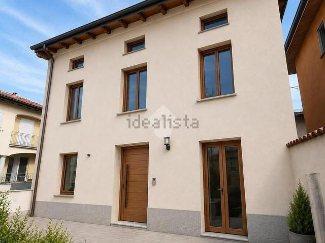 Case e ville in vendita di 250 m²