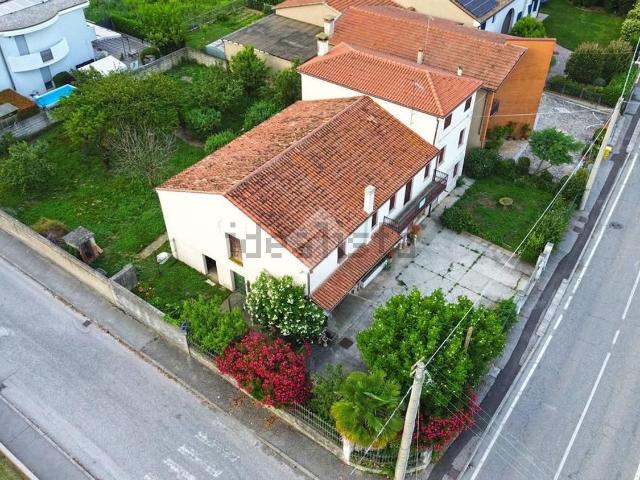 Case e ville in vendita di 250 m²