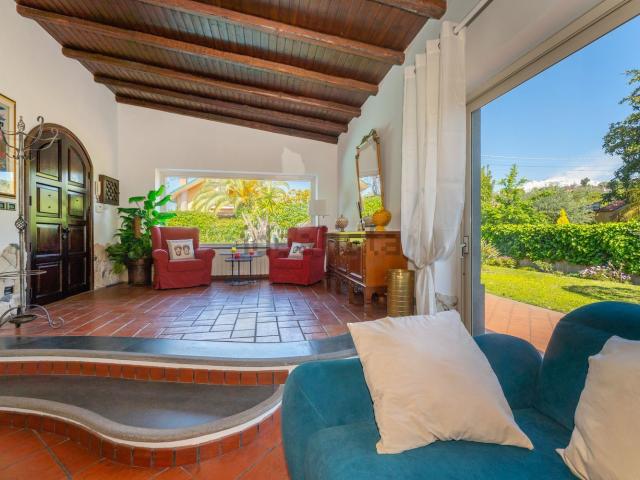 Case e ville in vendita di 250 m²